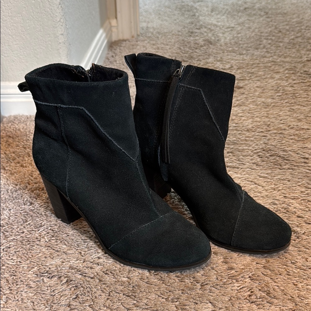 Toms Black Heeled Boots Suede Classic